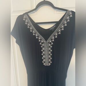 NWT By Artisan V Neck Sleeveless Black Maxi Dress White Embroidery PM